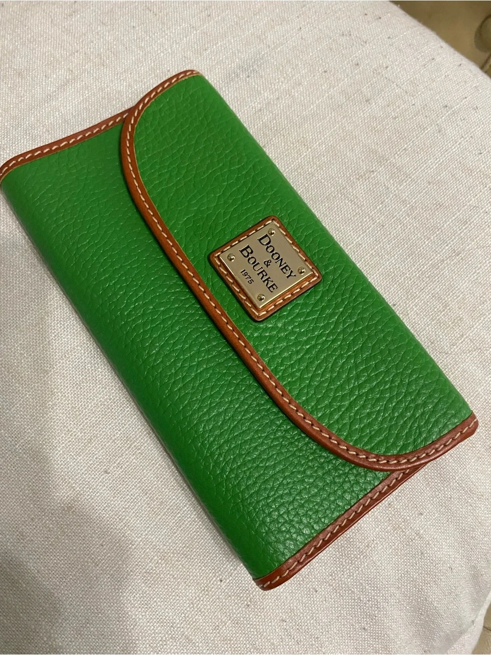 NWOT Dooney & Bourke Wallet Kelly Green Pebble Leather Long